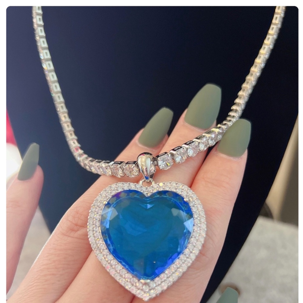 Aquamarine Blue/Ocean Blue Titanic Blue Heart Pendant Magnificent Exotic Neon Vi